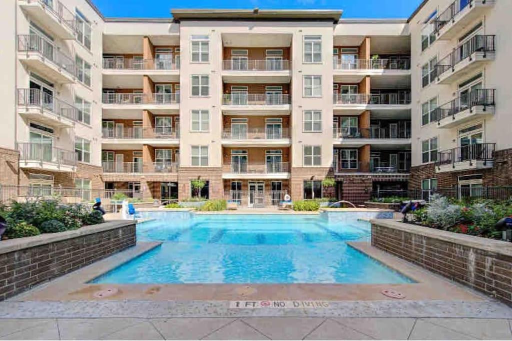 Fancy Apt Downtown. Pool. Gym. Lounge. Pet Ok Houston Exterior photo