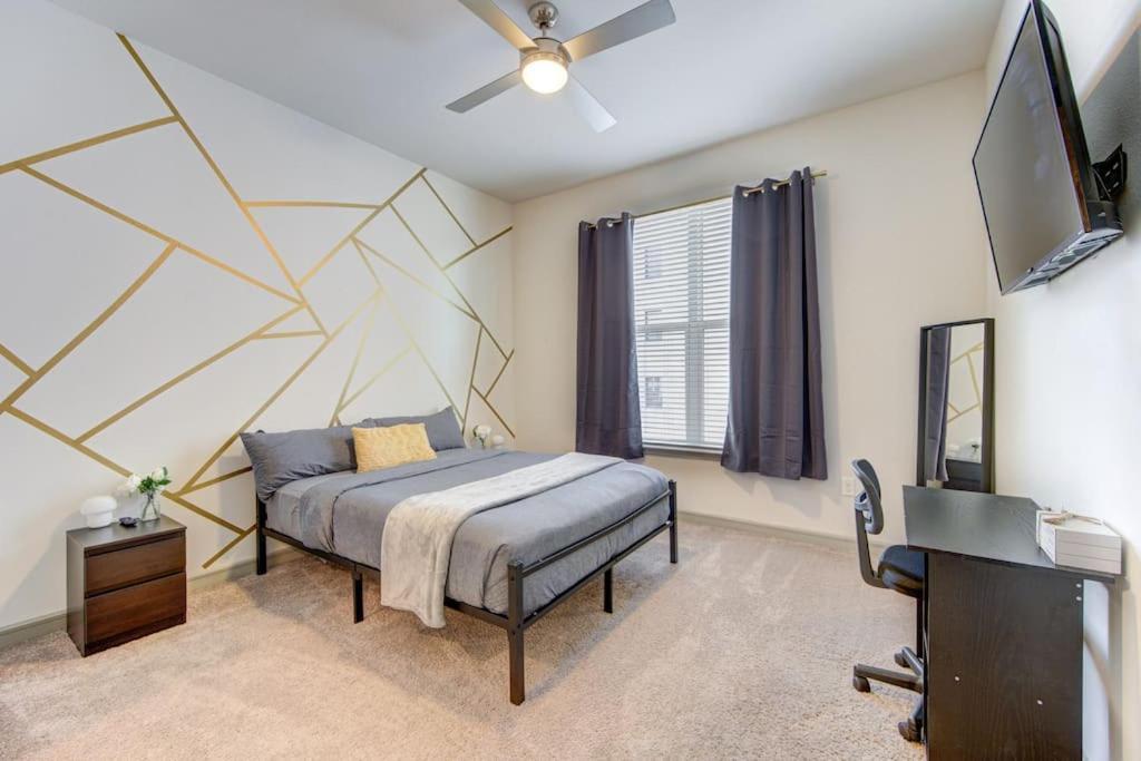 Fancy Apt Downtown. Pool. Gym. Lounge. Pet Ok Houston Exterior photo