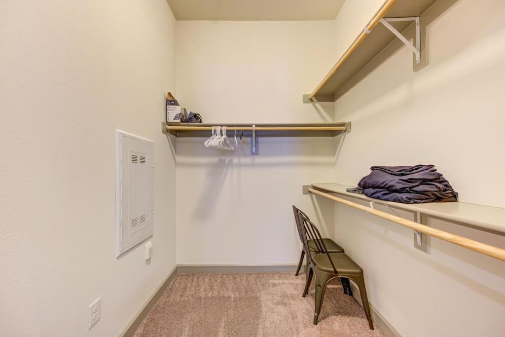 Fancy Apt Downtown. Pool. Gym. Lounge. Pet Ok Houston Exterior photo